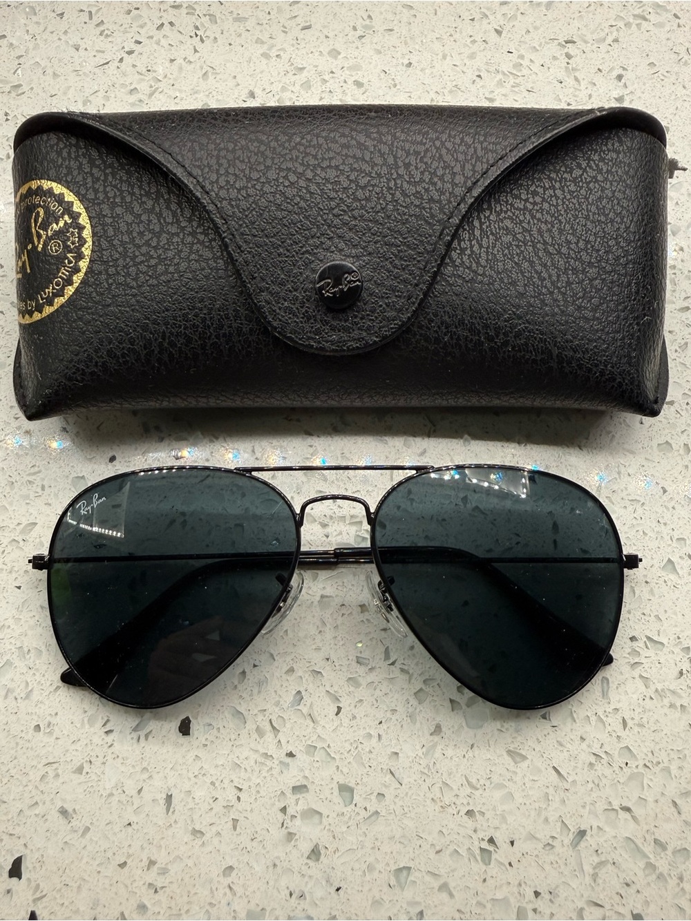 Ray-Ban Men's Black Aviator Sunglasses with Black Case